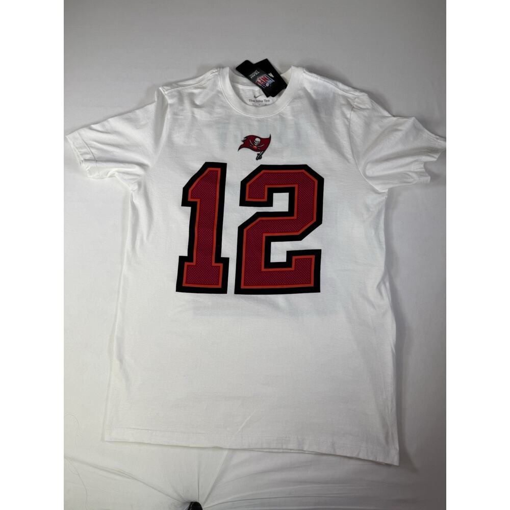 NWT Nike Tee Tampa Bay Buccaneers Tom Brady #12 Mens T-Shirt Medium